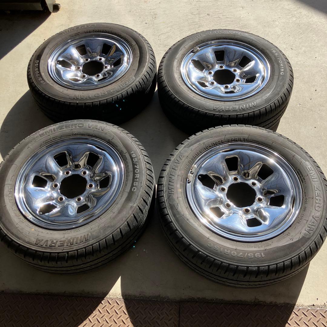 トヨタ純正メッキホイール　ハイラックス　ハイエースなどに