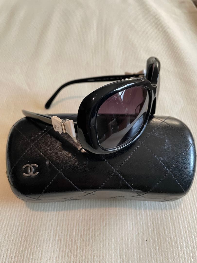 Chanel オーバーサイズ サングラス