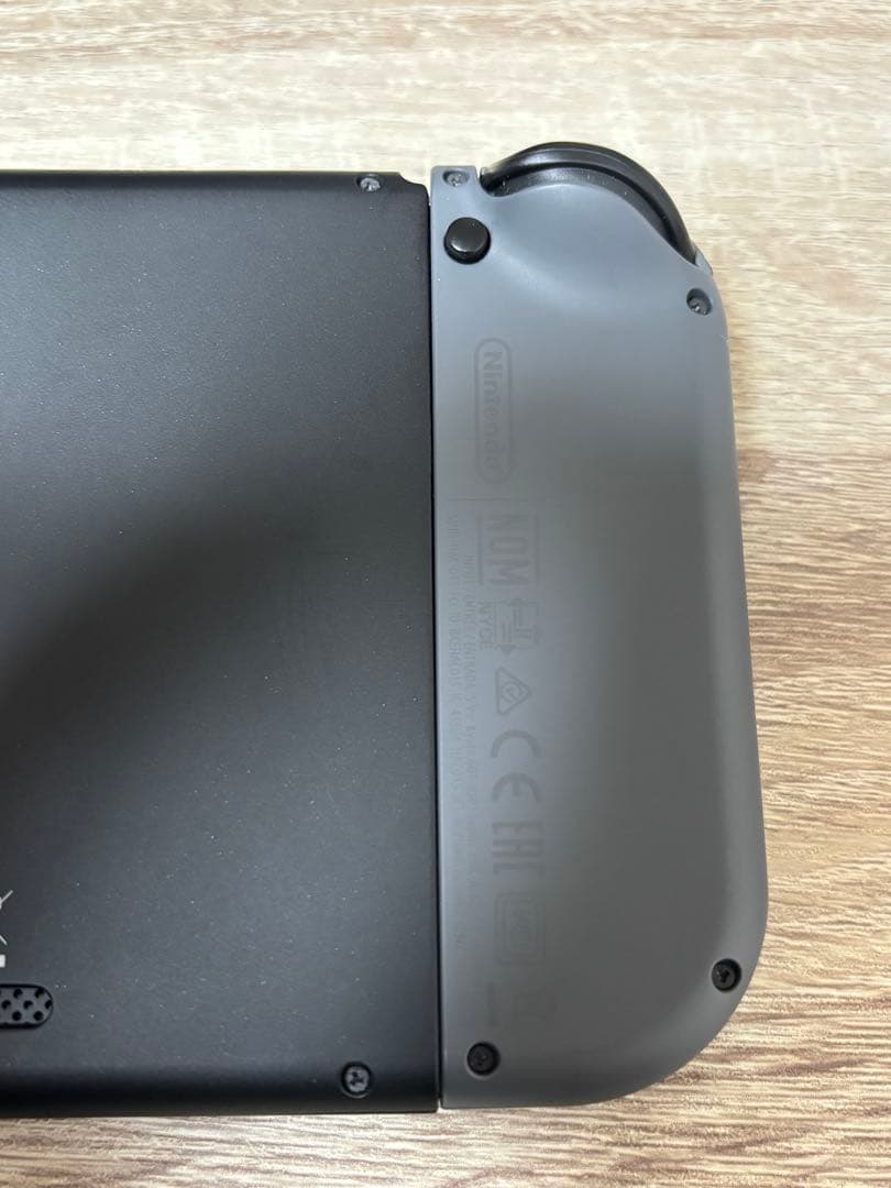Nintendo Switch本体【Joy-Con (L) / (R) グレー】