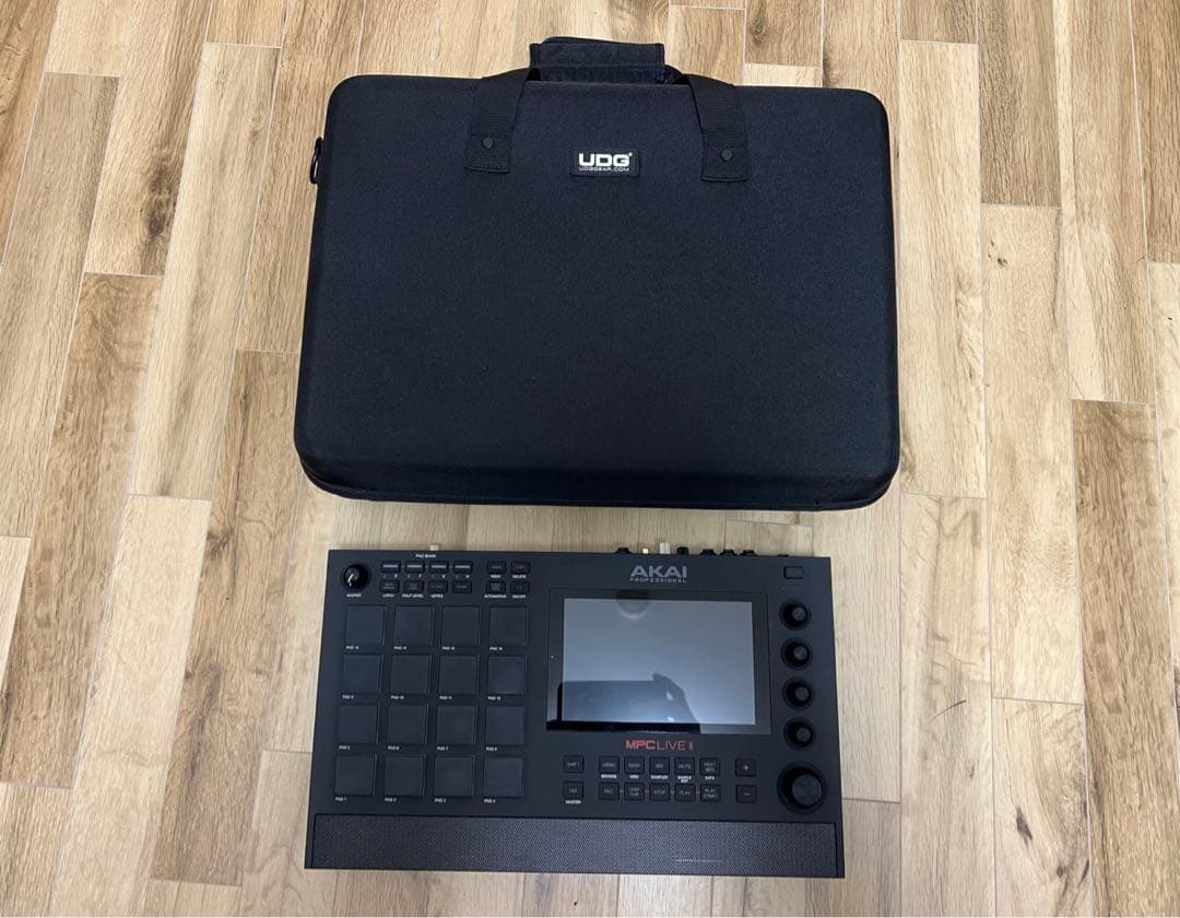 【美品】AKAI MPC LIVE II – 1TB SSD拡張＆専用ケース付き