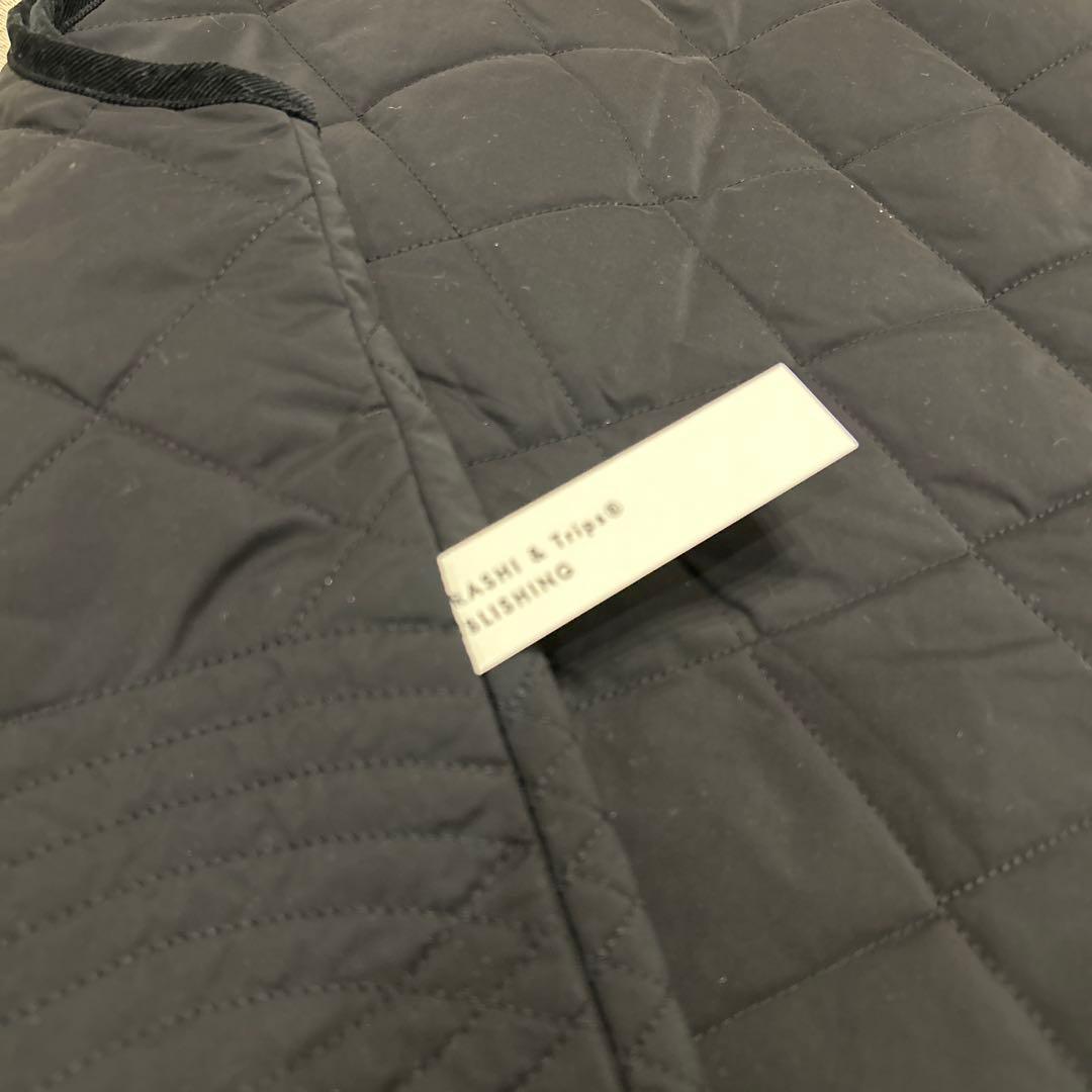 毎日着回したいキルティングベスト　北欧暮らしの道具店　ブラック　よしいちひろ