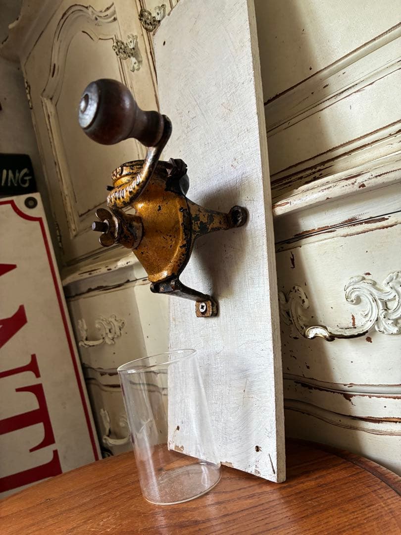 アンティーク　壁掛けコーヒーミル　グラインダー 本体のみ　金色100年　アメリカ