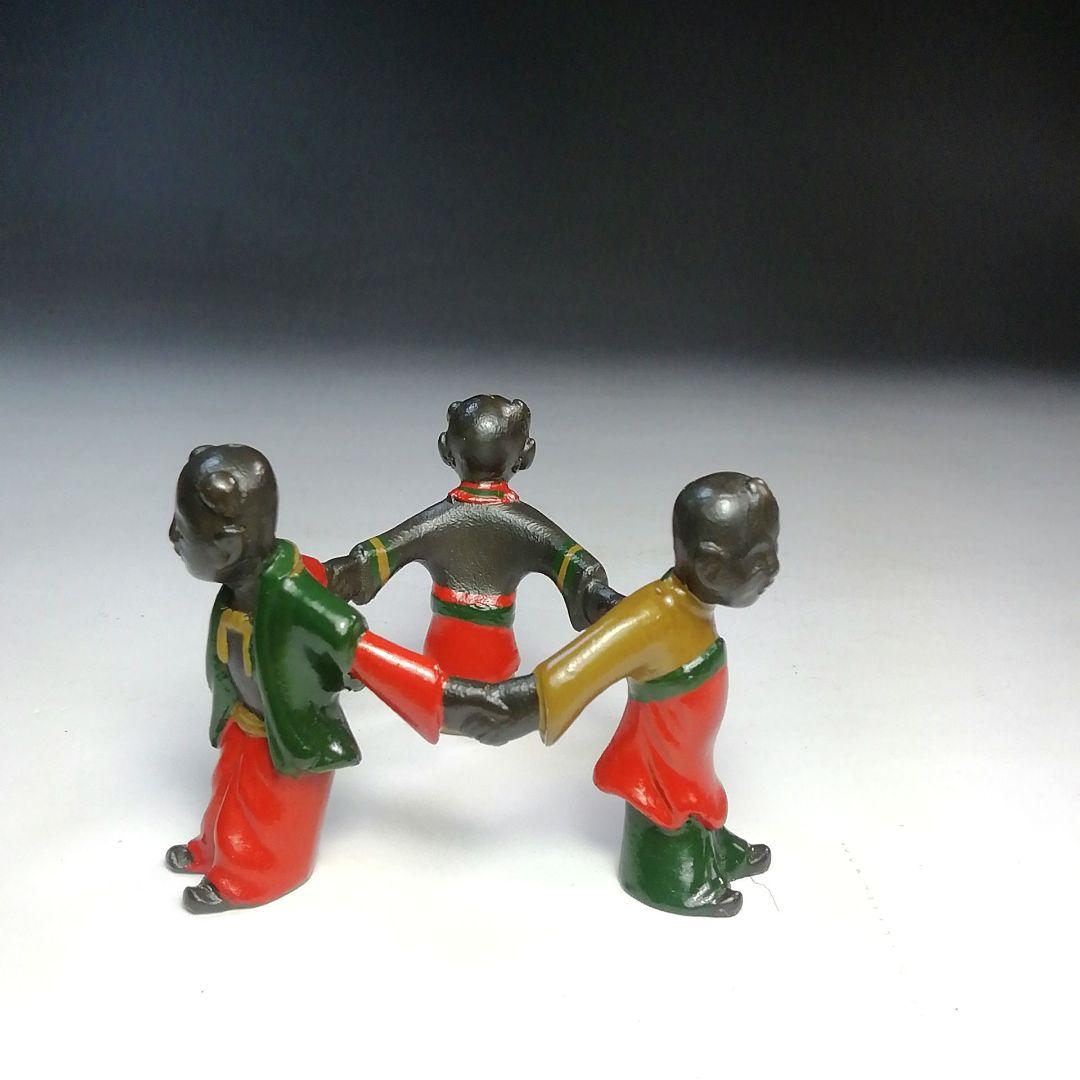 Ｓ７８７　蓋置　　『色絵　三ツ人形蓋置』『鋳物師　金森彦兵衛』　共箱　茶道具