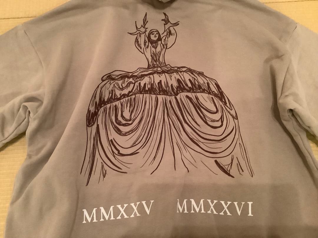 レディー・ガガ　ZIPフーディ　Mサイズ