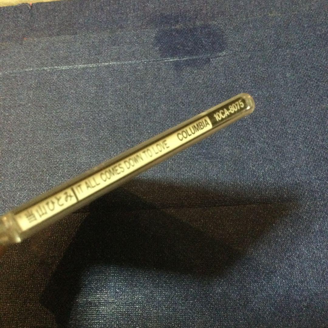 当山ひとみ　CD邦楽　IT ALL COMES DOWN 8センチ8cmシングル