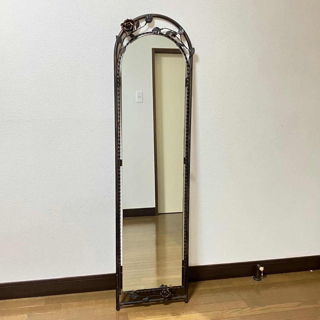 薔薇のアンティークミラー・フラワーデコレーションミラー・鏡・レトロアイアンミラー