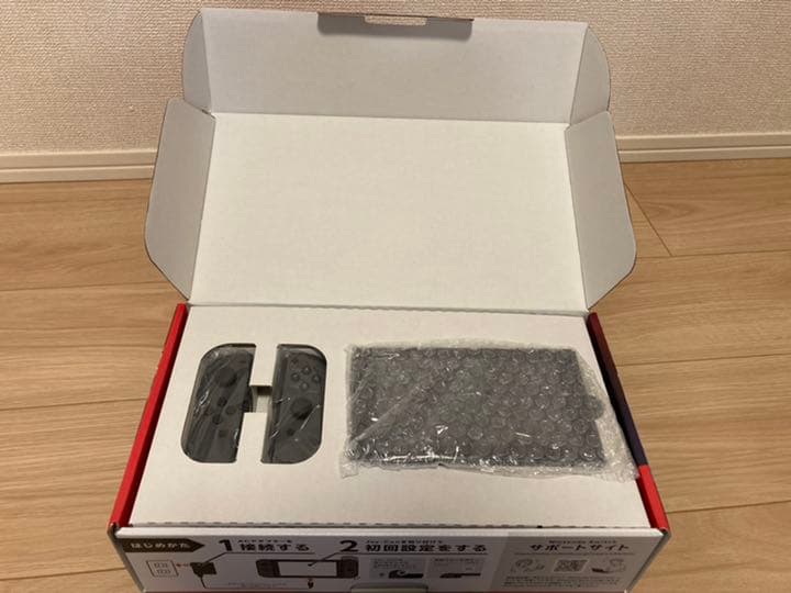 値下げ【超美品】NintendoSwitch本体☆すぐ遊べる人気カセット付！