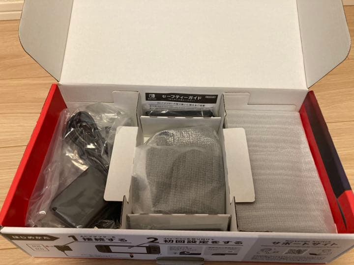 値下げ【超美品】NintendoSwitch本体☆すぐ遊べる人気カセット付！