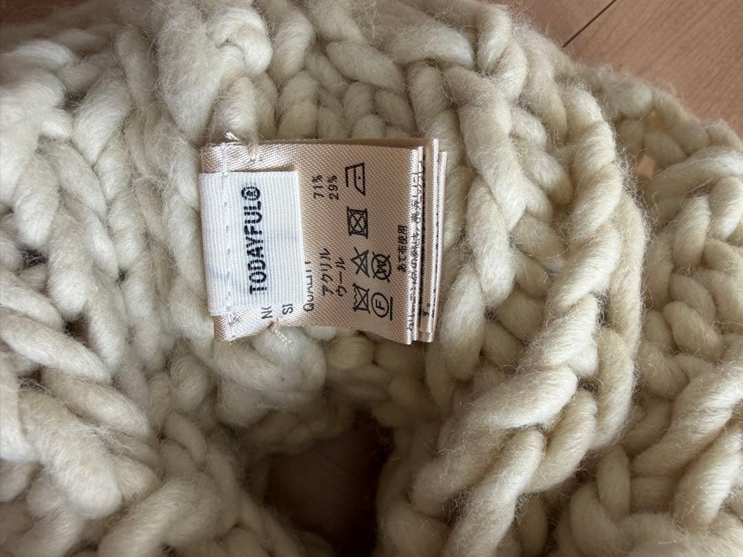 土日お値下げTODAYFUL chunky hand knitvest