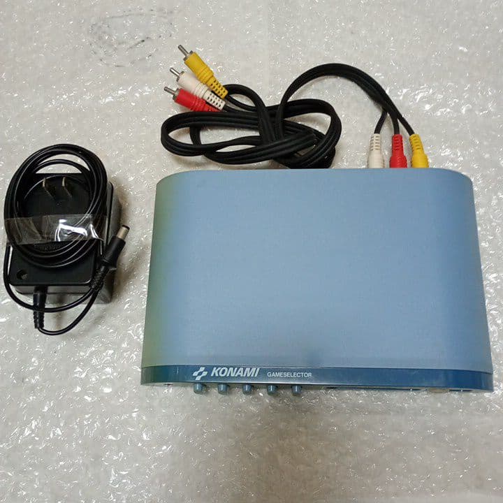 コナミ　ゲームセレクター RU003 ＋任天堂ファミコン純正アダプタ　通電確認済