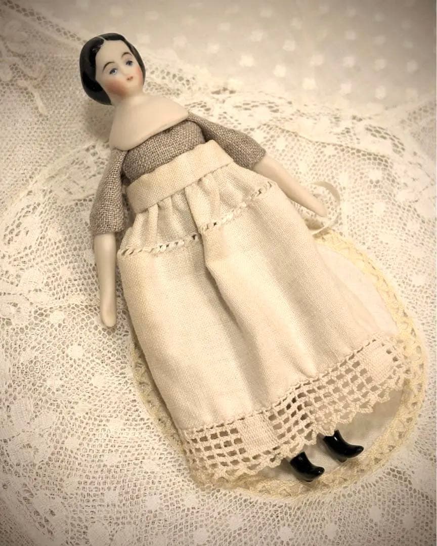 ミニチュアチャイナヘッドドール*パリアンドール*11cm*センターパート