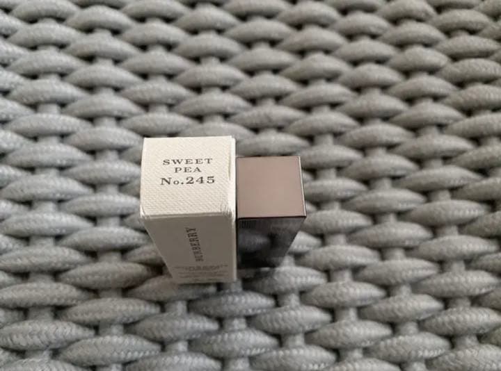 バーバリー　キスシアー　　リップ　セット