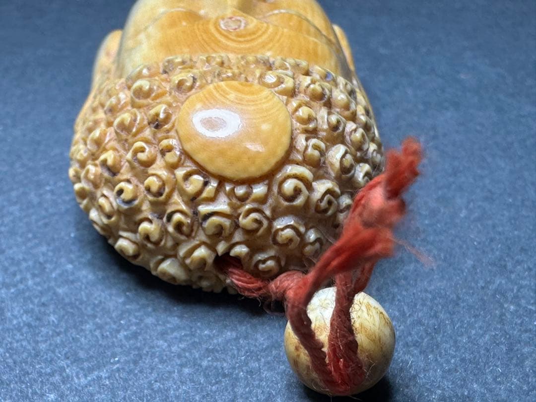 極上　根付　仏像　天然素材　アンティーク　骨董　飾り物　古美術品　置物　細密細工