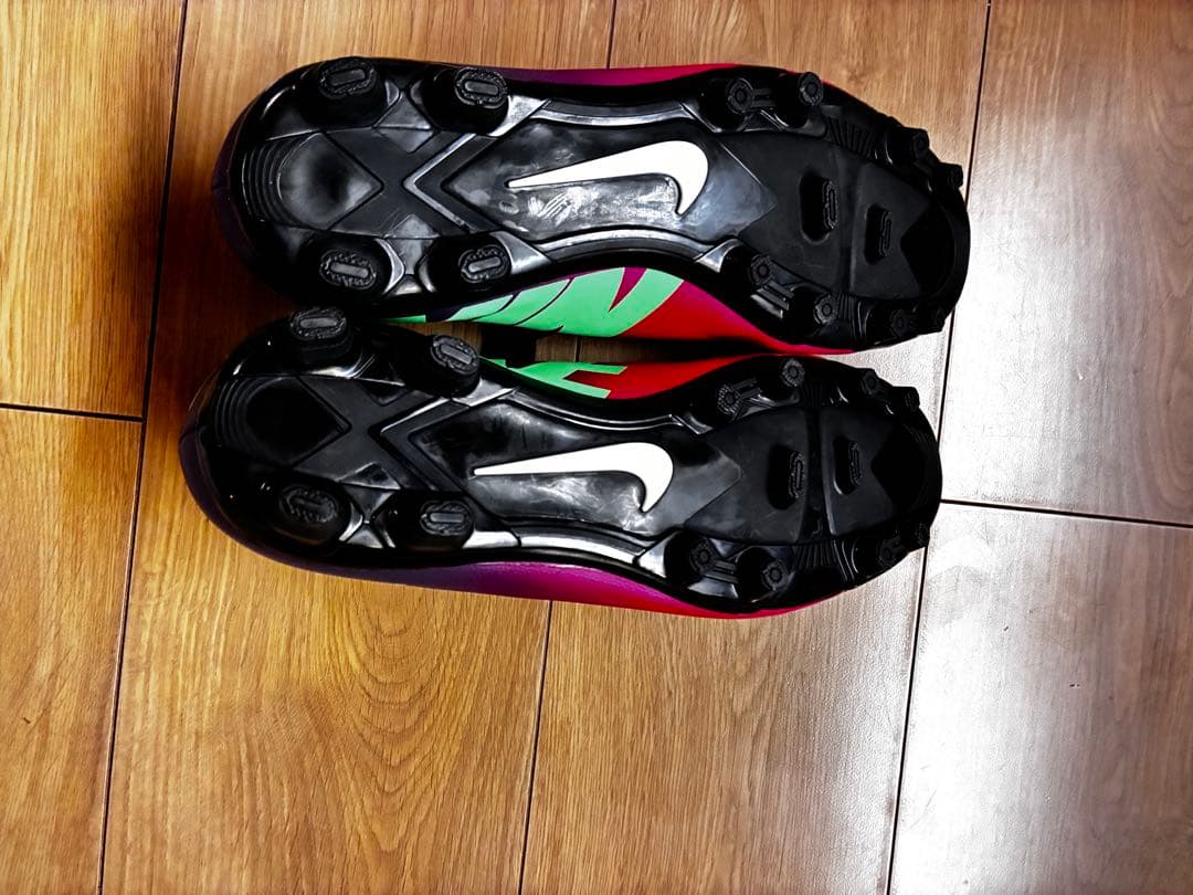 ナイキ マーキュリアル ベロチ HG V サッカースパイク（ピンク×パープル）