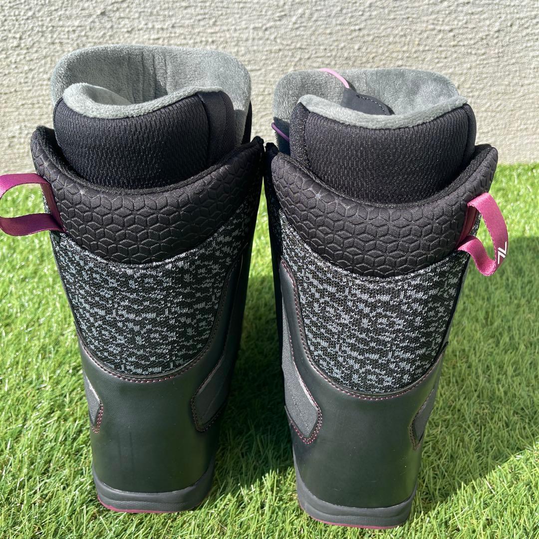 希少美品　ナイデッカー　レディース　スノボブーツ　オニキス　24.0cm