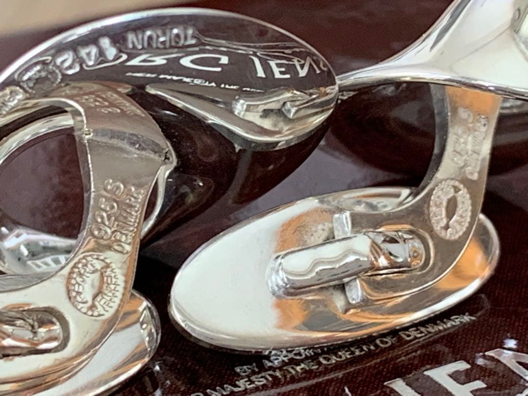 専用⭐️希少 美品 未使用   TORUN142カフリンクス