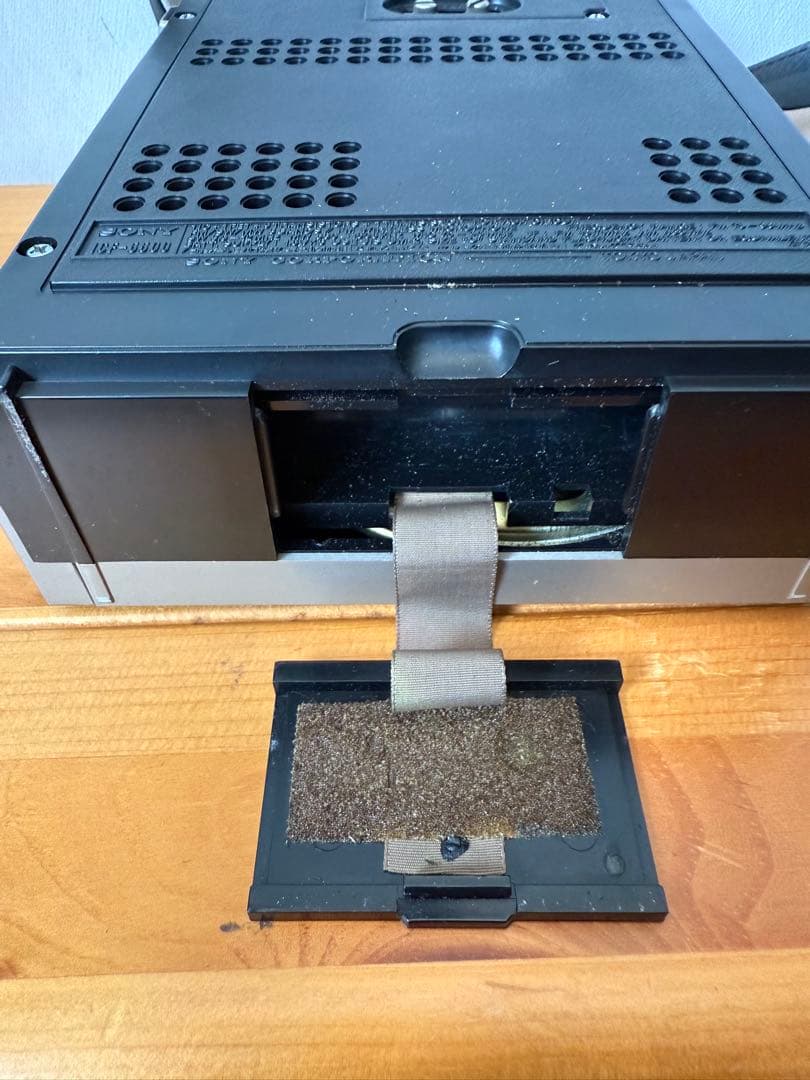 SONY ICF-5500 ポータブルラジオ　ケース付