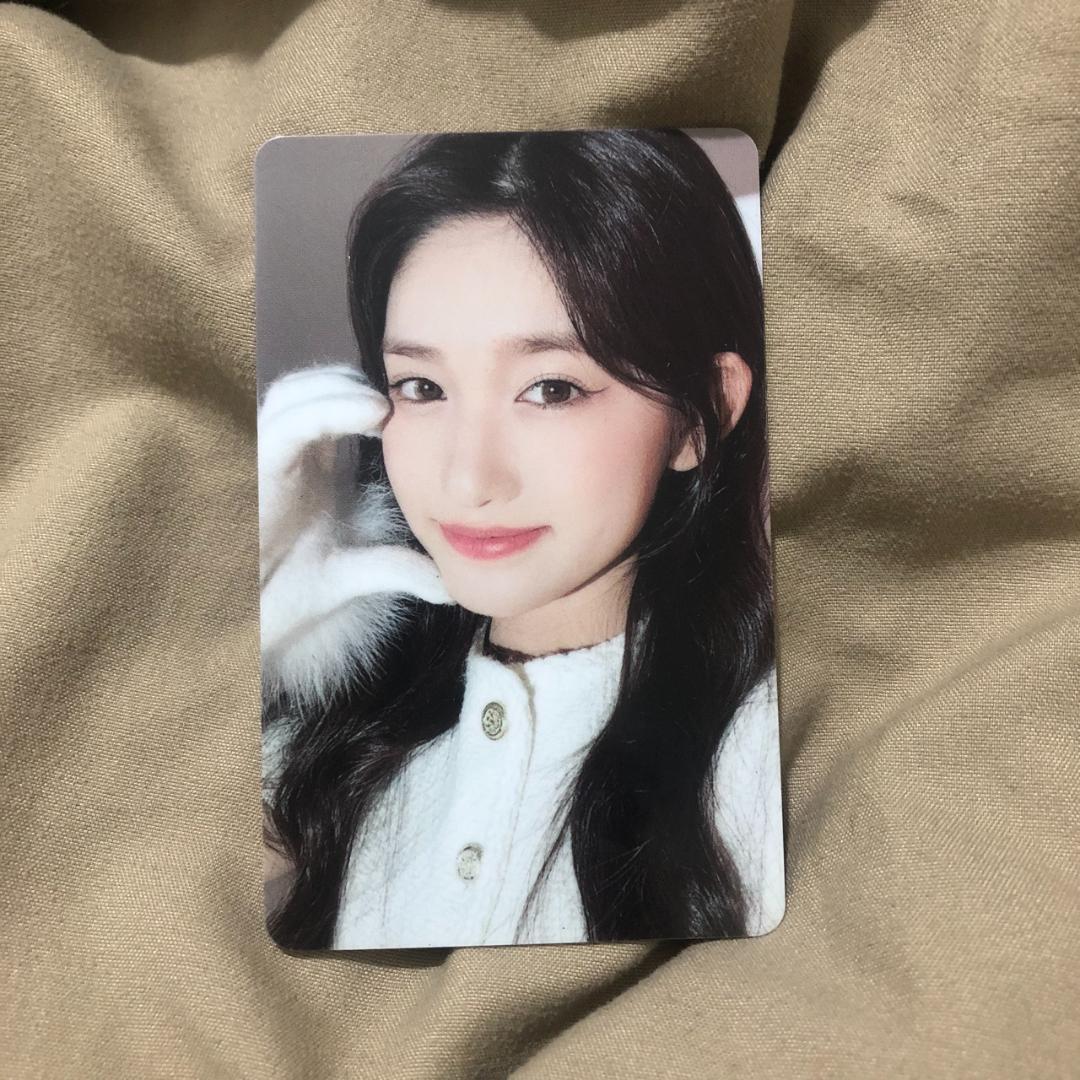 IVE ELEVEN イソ トレカ ラキドロ 公式