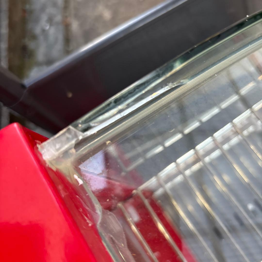 赤いガラスショーケース 中型未使用品傷あり