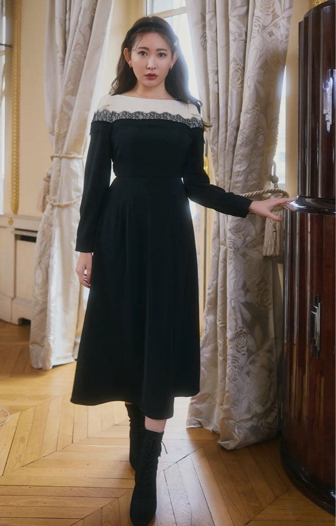 ワンピース Leonie Two-Tone Dress M Herlipto