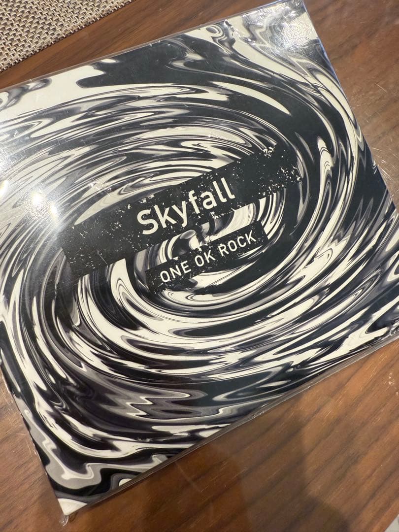 正規品 会場限定盤 Skyfall ONE OK ROCK CD ワンオクロック