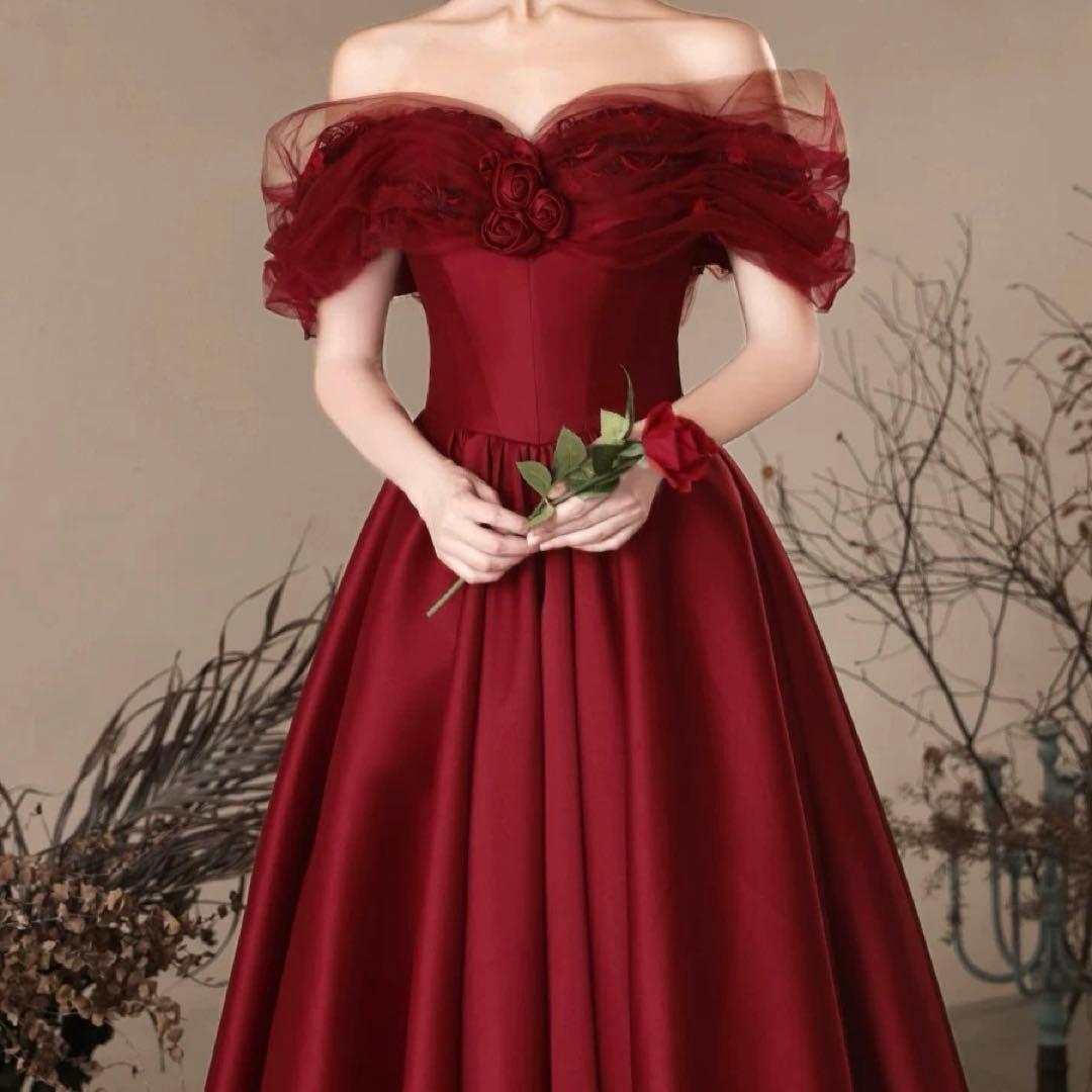 バラのデザインが可愛くて美しい オフショル イブニングドレス