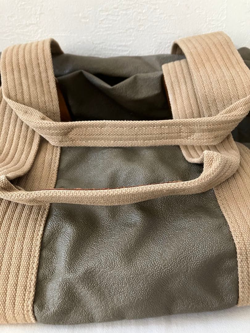 CP COMPANY ボストンバッグ&クラッチバッグ　イタリア　鞄　レザー　旅行