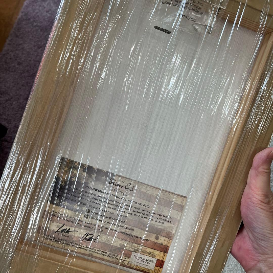 Oliver Gal オリバー・ガル　キャンバス