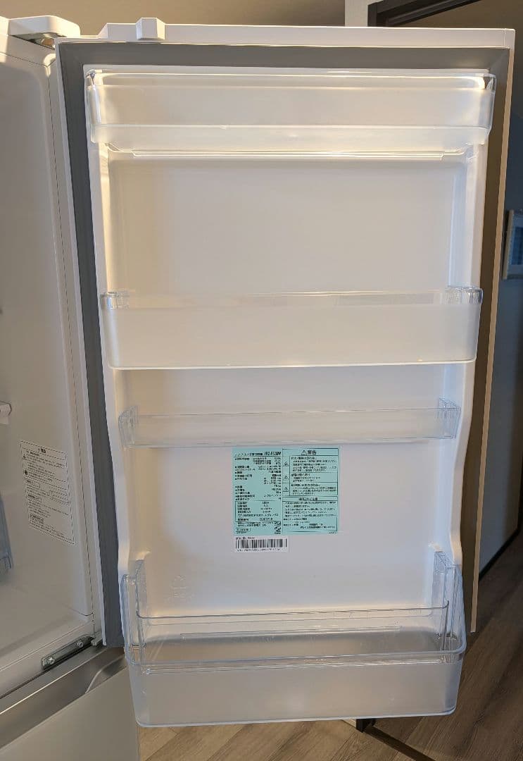 【2024年製・極美品】ヤマダ 319L 冷蔵庫 ホワイト YRZ-F32MW