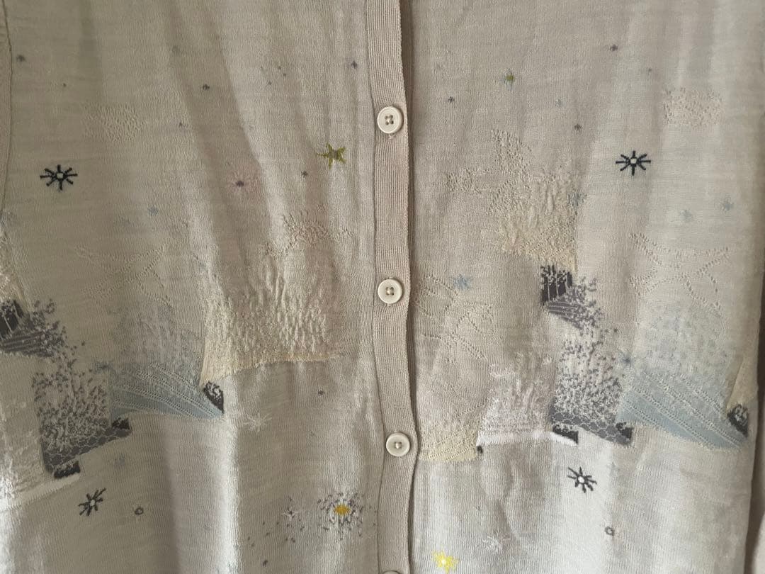 新品未使用 ANTIPAST アンティパスト カーディガン オーロラ　シロクマ