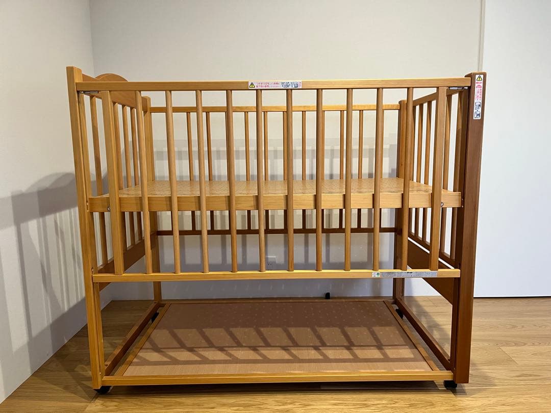 日本製木製ベビーベッド（ナチュラルウッド）