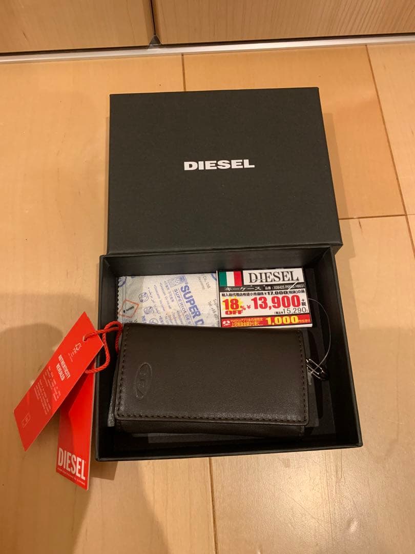 DIESEL ブラウンレザー キーケース　X08425