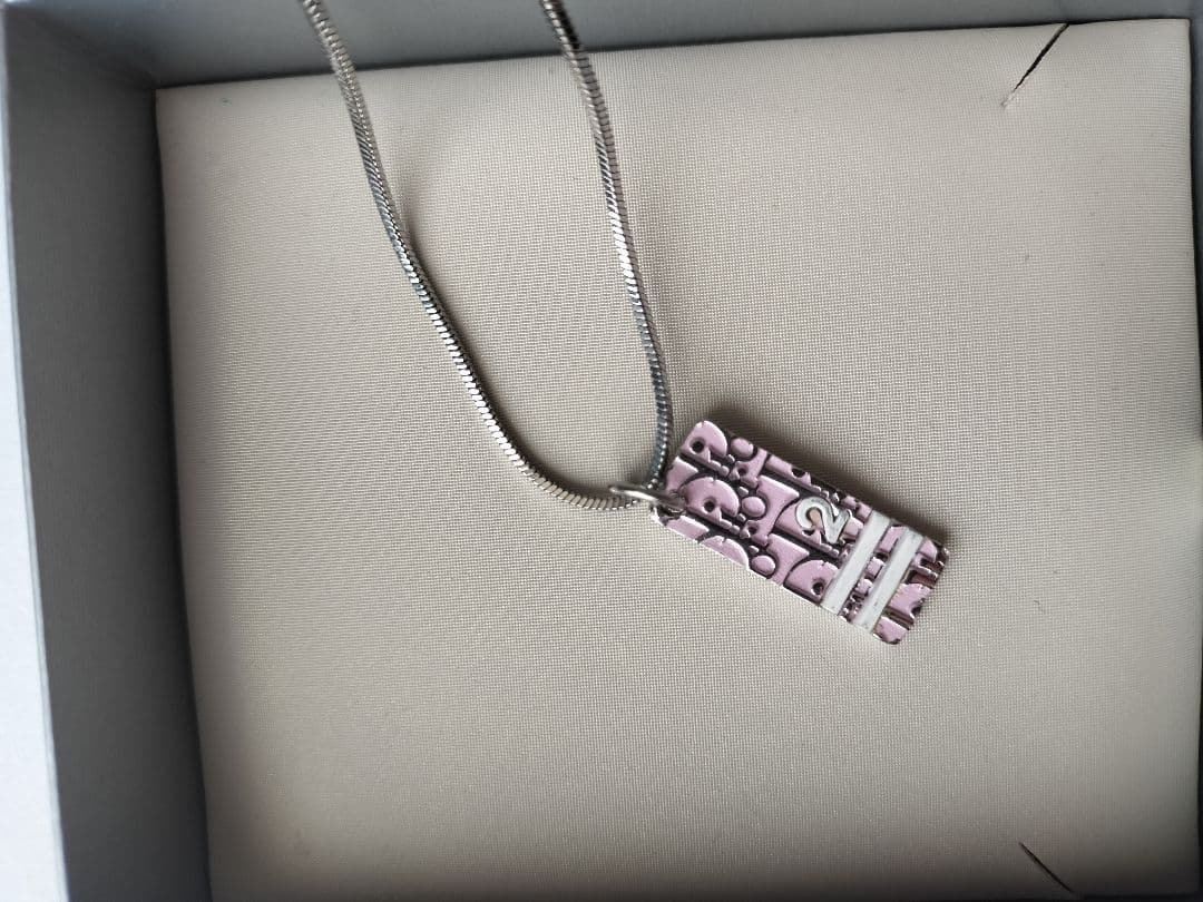 ディオールネックレス