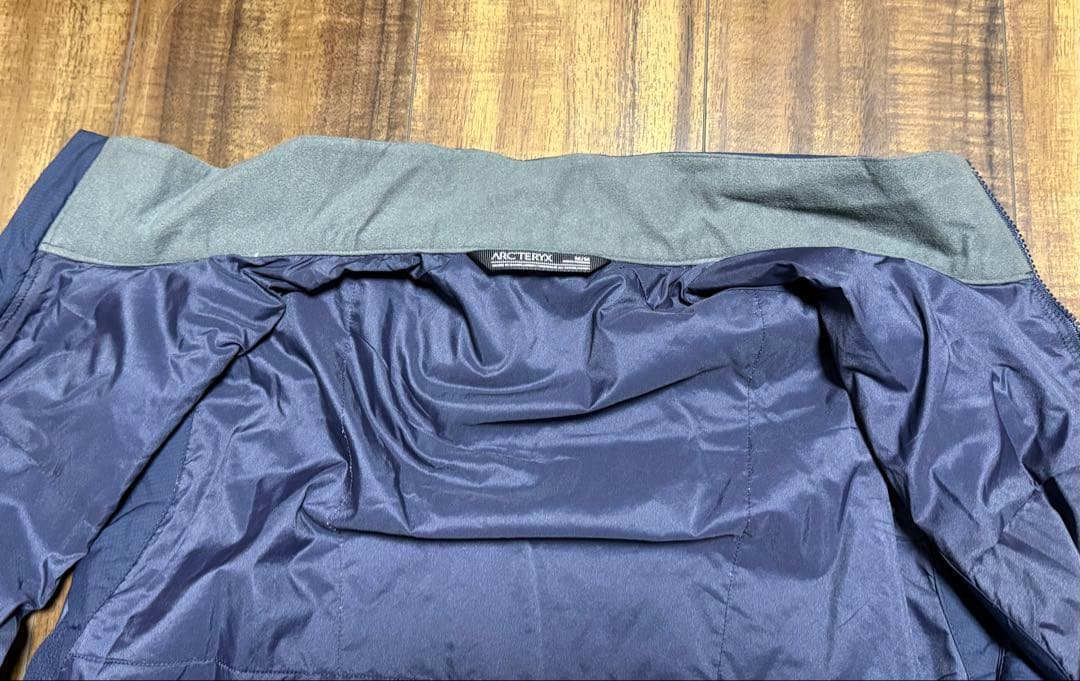 アークテリクス atom ベスト