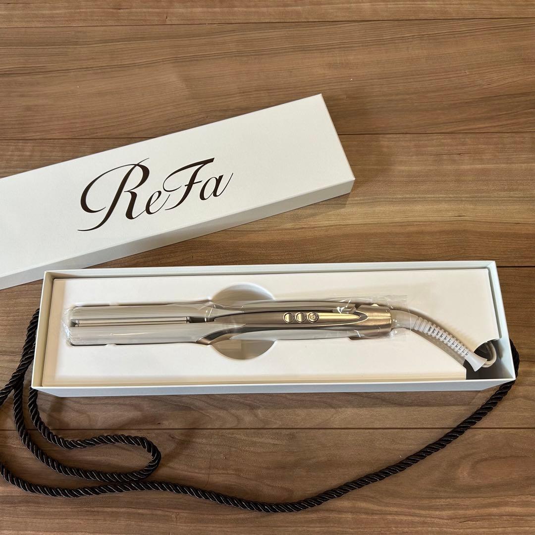 新品未使用　リファ　ストレートアイロンプロ　アイボリー