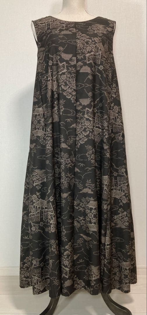 着物リメイク　大島紬ロングフレアワンピース（後ろVネック）着丈122㎝