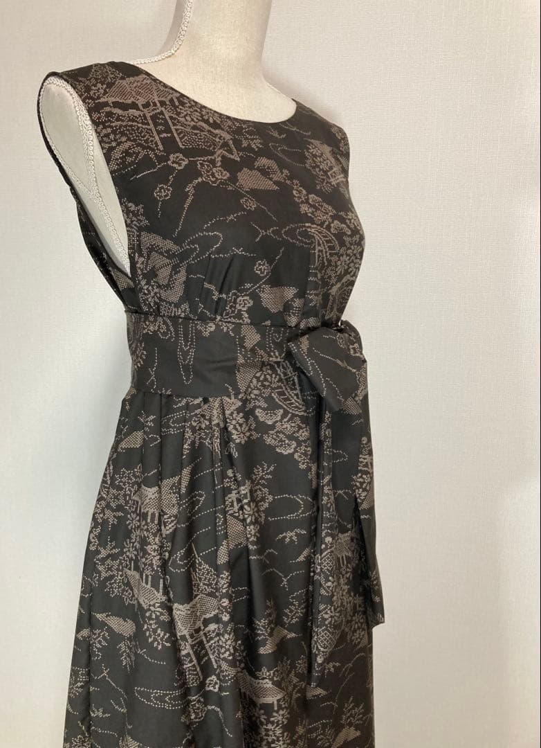 着物リメイク　大島紬ロングフレアワンピース（後ろVネック）着丈122㎝