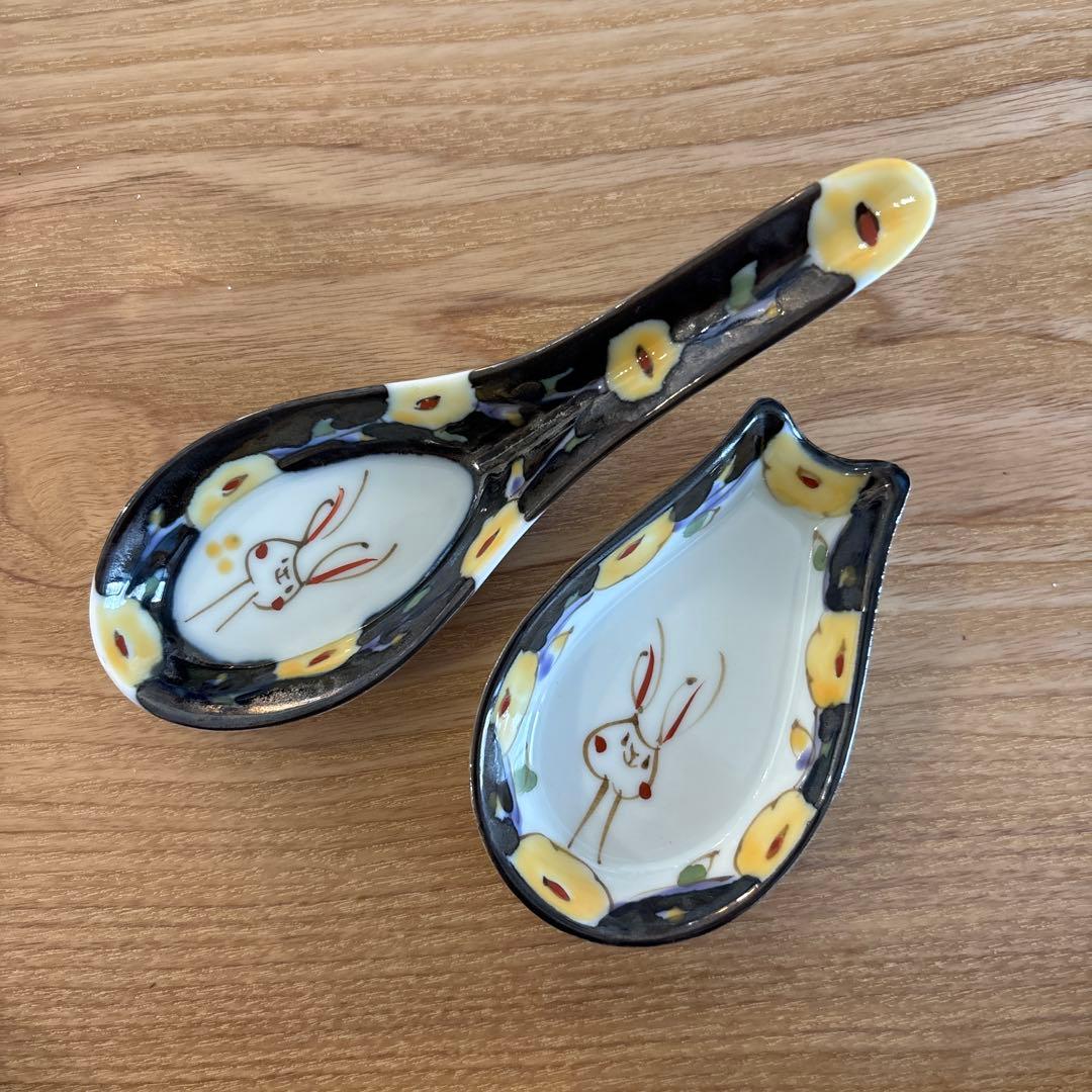 空萌工房★波佐見焼★ウサギと花のデザイン 陶器製レンゲ 4個セット