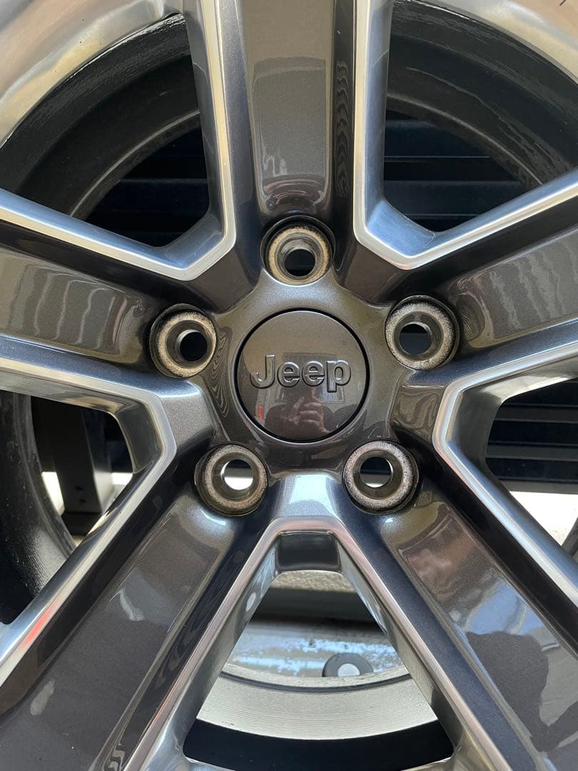 JeepジープラングラーJLサハラ18インチ純正タイヤ付ホイール 5本セット中古