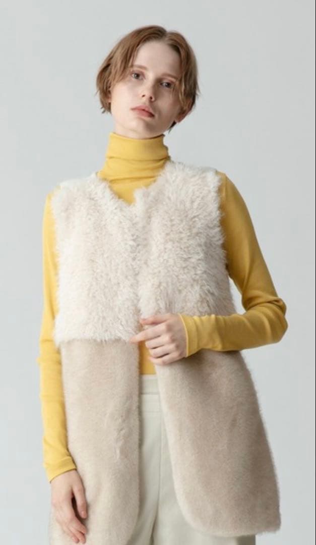 allureville★フェイクファーコンビニットジレ