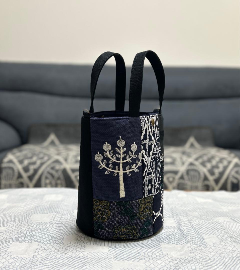 ハンドメイド ミナペルホネン パッチのバケツトート