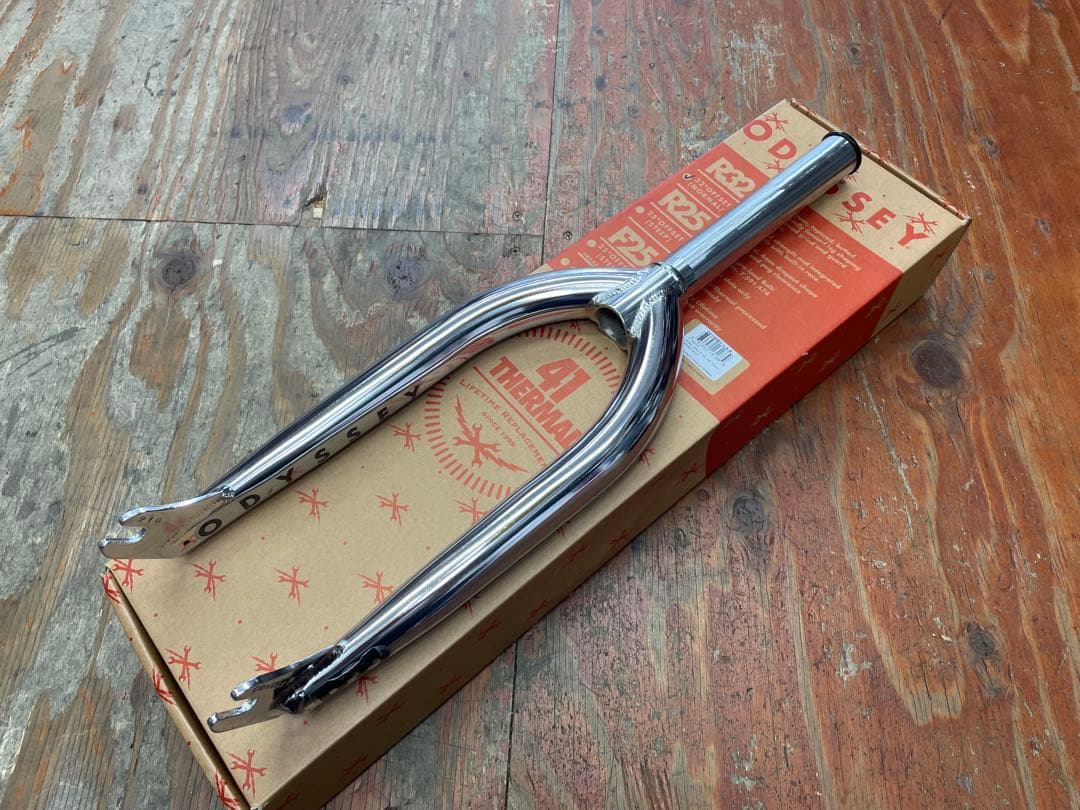 ODYSSEY R32 フォーク Chrome