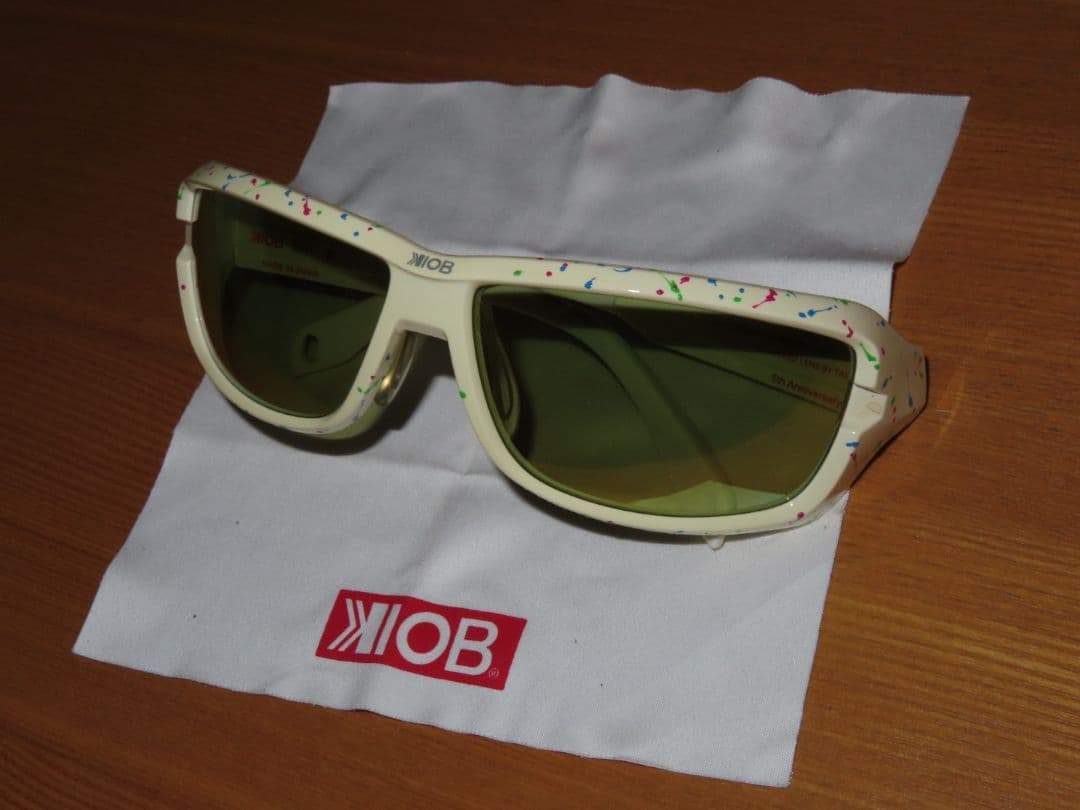 イヨケン/KIOB/Bin5/ホワイトスプラッター/イーズグリーン/ゴールドM