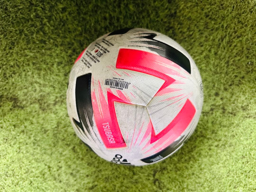 adidas 公式試合球 キャプテン翼モデル サッカーボール5号球①