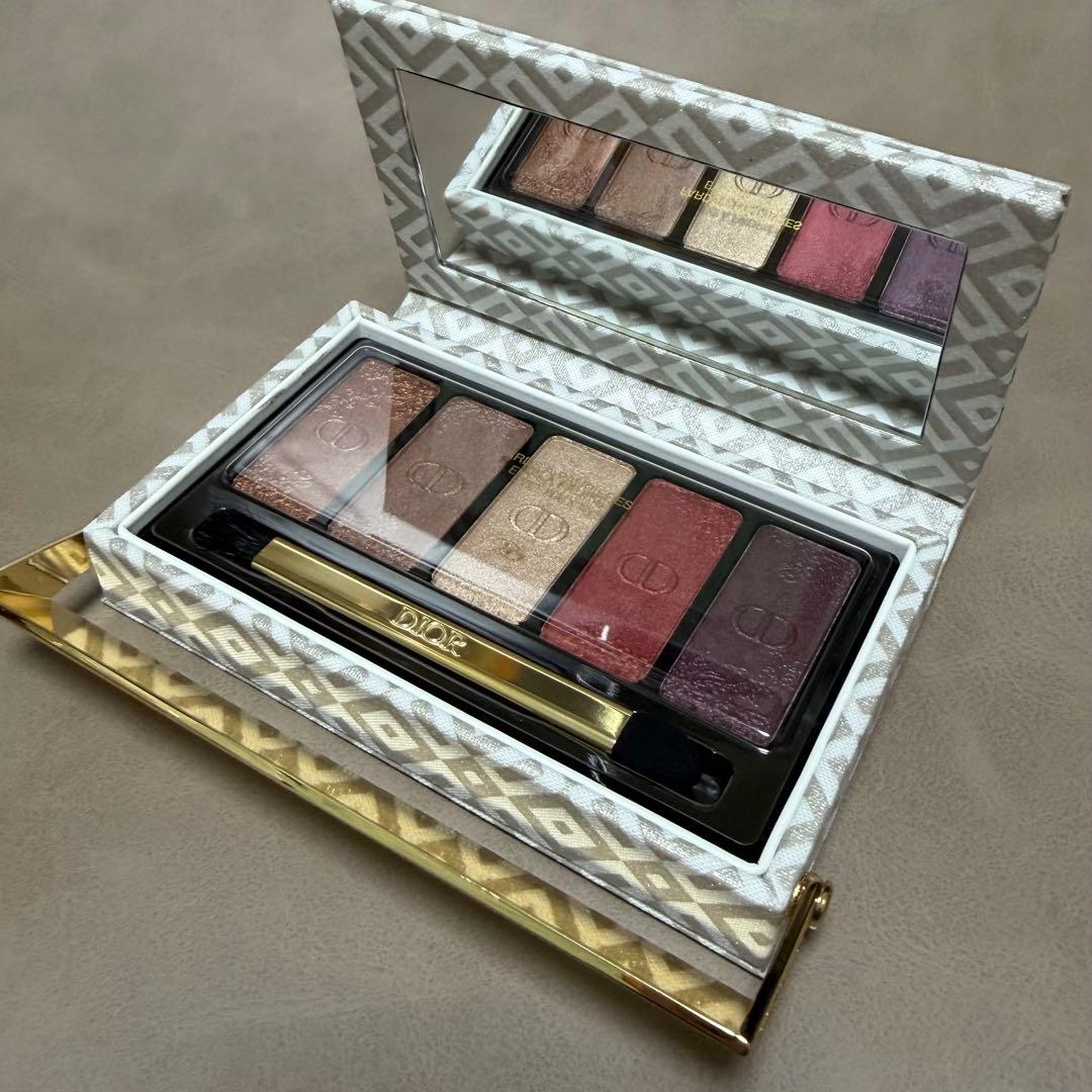 【新品未使用】エクラン クチュール アイパレット ホリデー限定 2024