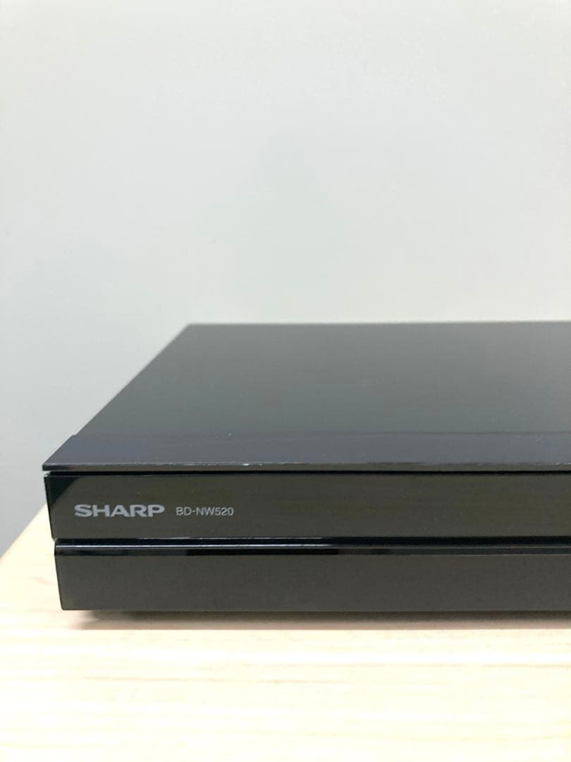 めっちゃ綺麗　リモコン新品　シャープ　AQUOS ブルーレイ　BD-NW520