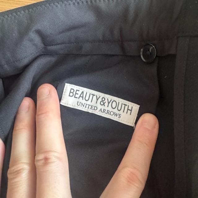 ビューティー＆ユース スラックス パンツ メンズ 黒 ブラック Sサイズ 美品