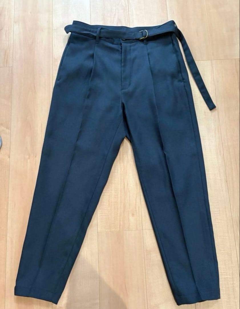 RETORO POLYESTER TWILLテーパード トラウザーパンツ