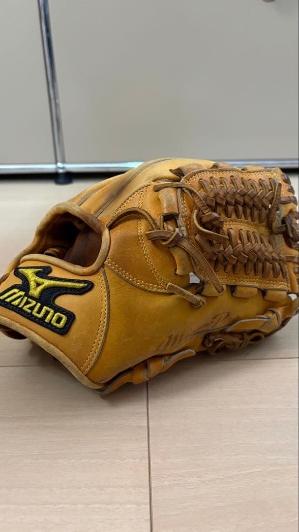 ミズノプロ　硬式内野手用グローブ　守備手袋セット