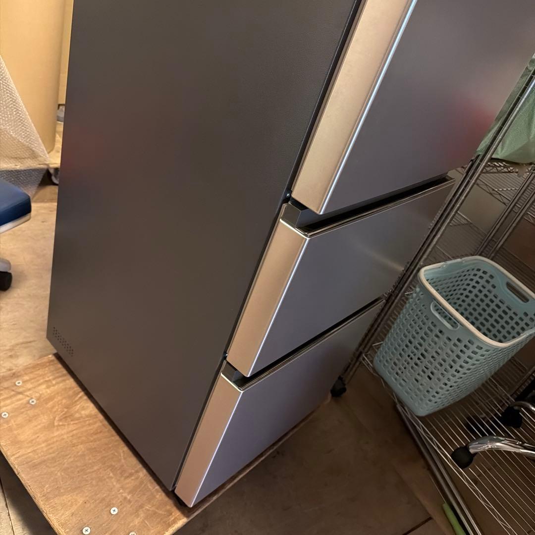 青いアバターさま専用‼️‼️‼️ 日立 3ドア冷蔵庫 シルバー R-V32KV（N）